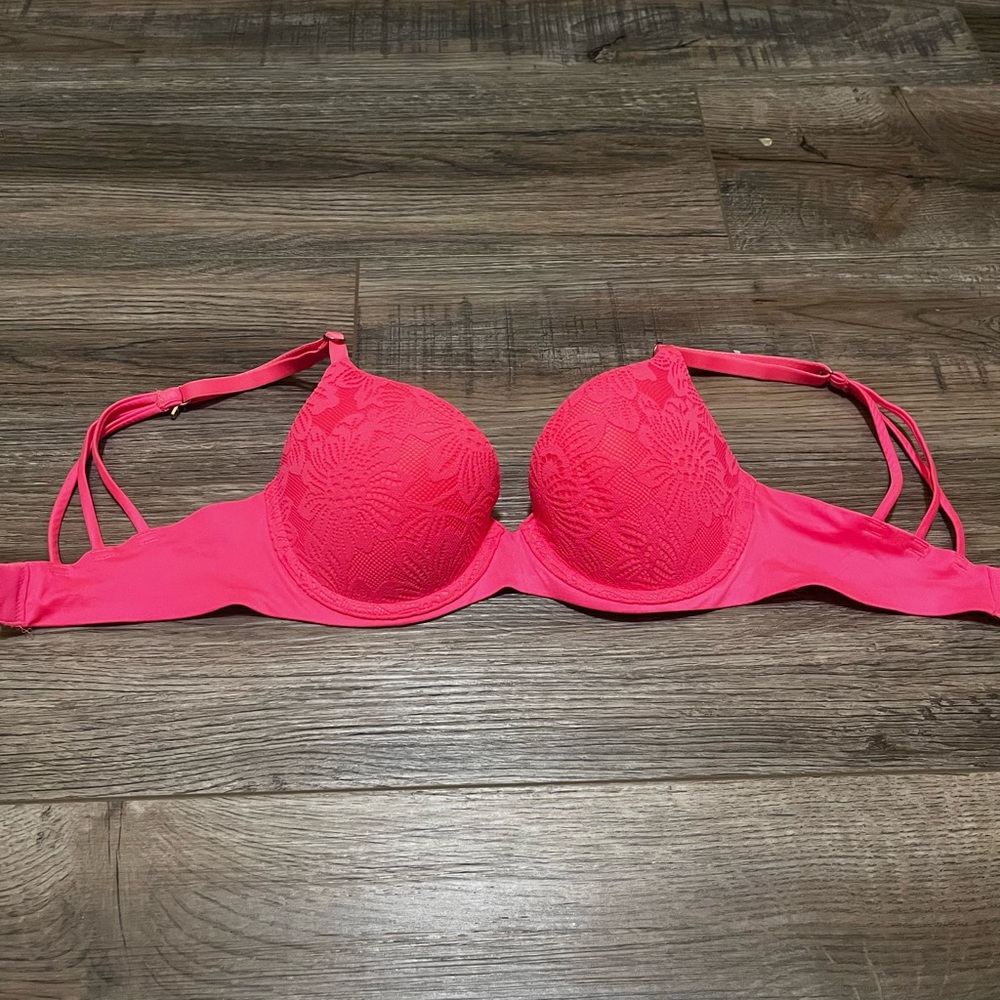 aerie 30 D hot pink bra
